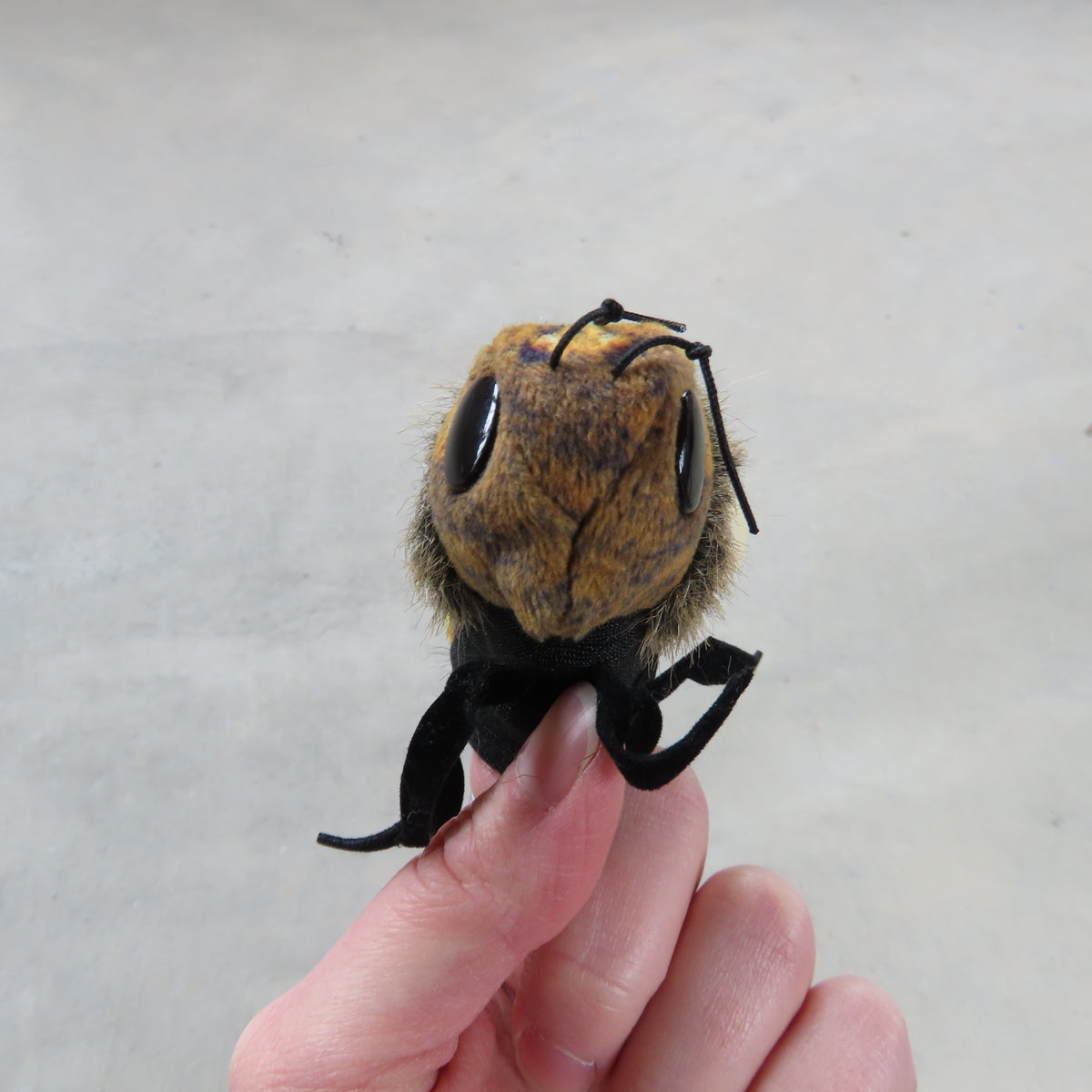 Finger Puppet: Mini Bee