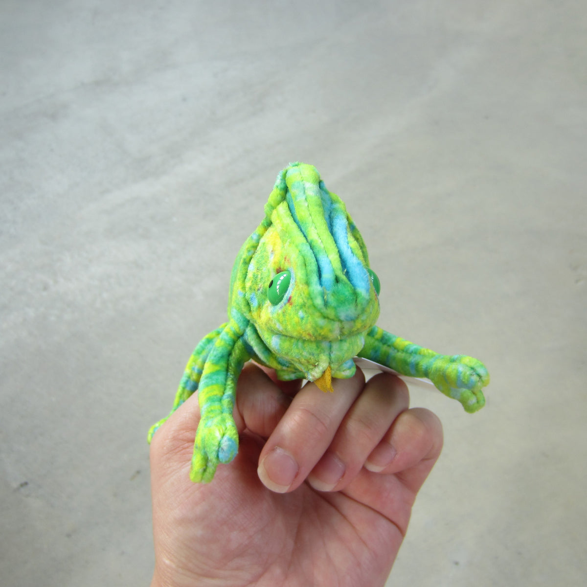 Finger Puppet: Mini Chameleon