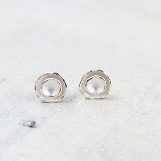Oyster Dishy Stud Earrings in Sterling Silver
