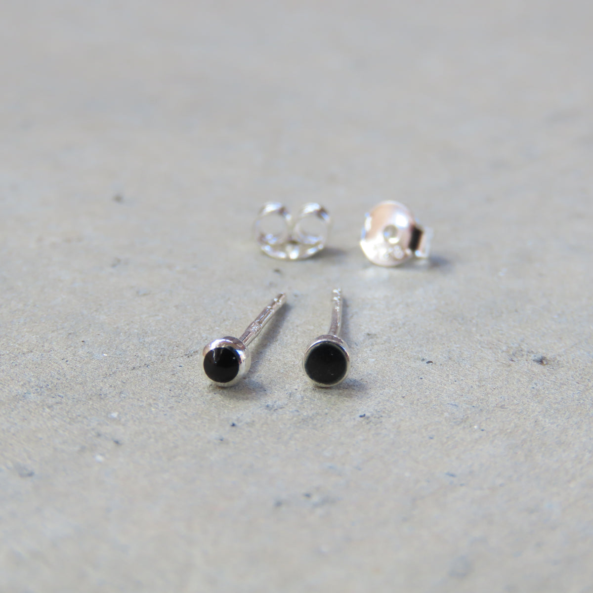 Abstract Studs: Silver Petite Onyx Circles