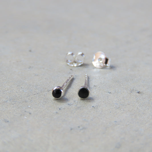 Abstract Studs: Silver Petite Onyx Circles
