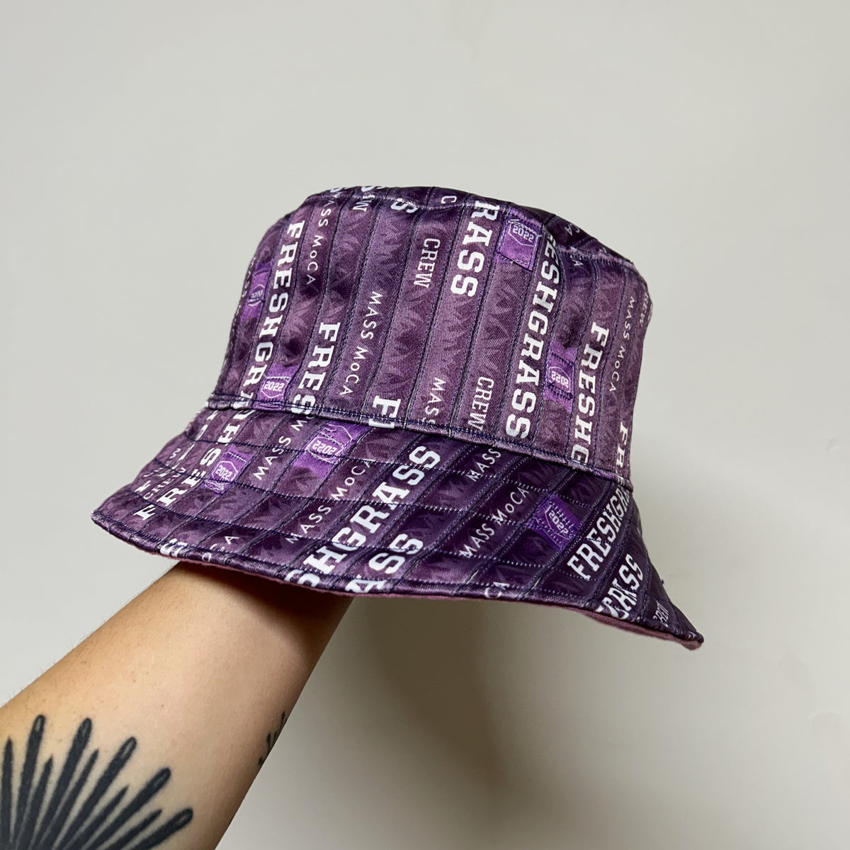 FreshGrass Wristband Bucket Hat: Purple w/Pink Lining