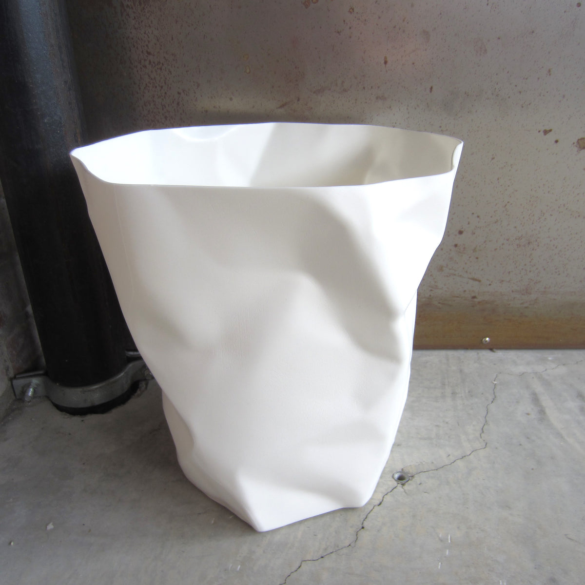 Bin Bin Wastebasket: White