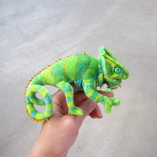 Finger Puppet: Mini Chameleon