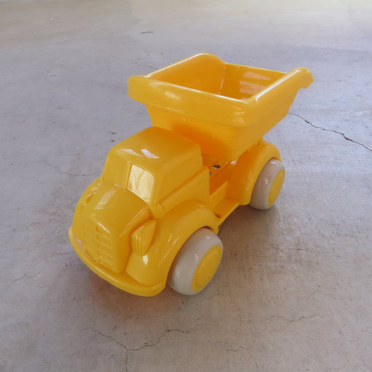 Recycled Plastic Vehicle: Dump Truck